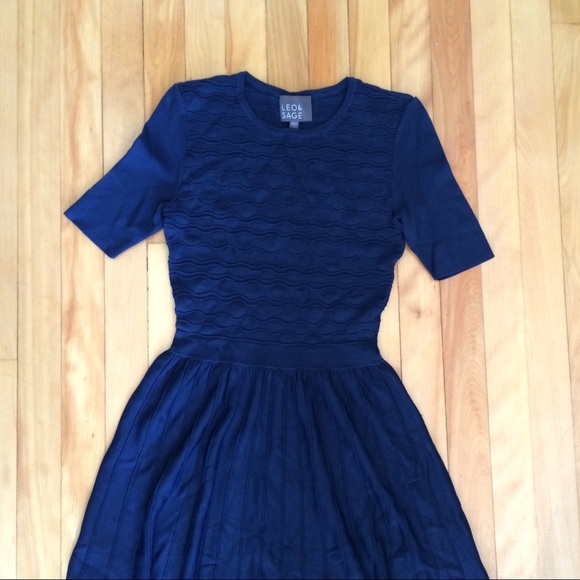 Leo & Sage Navy Rayon Crew Neck A-Line Dress - Picture 5 of 7